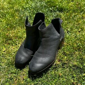 Women’s Sorrel Black Boots